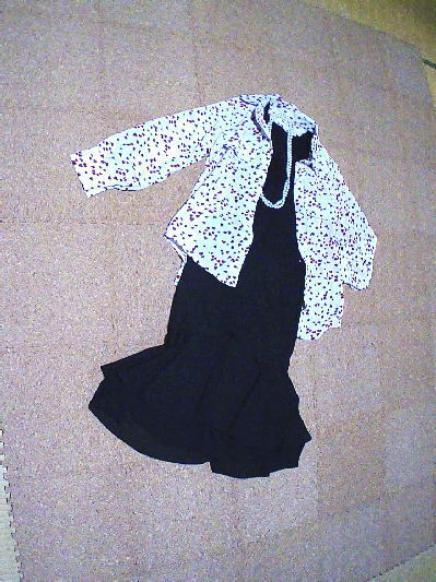 ７８）600円ハートのドットブラウス３