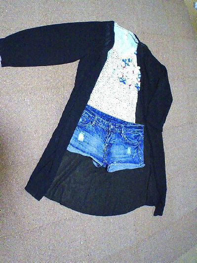 80)500円色々リボンを飾った賑やかタンクトップ