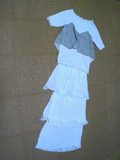 83)780円3段フリルのプリーツスカート白