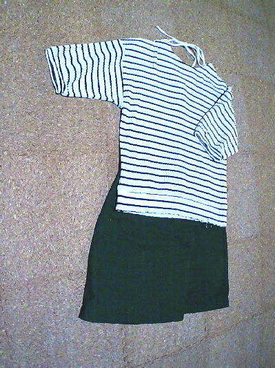 84)440円カーキの台形ラップスカート