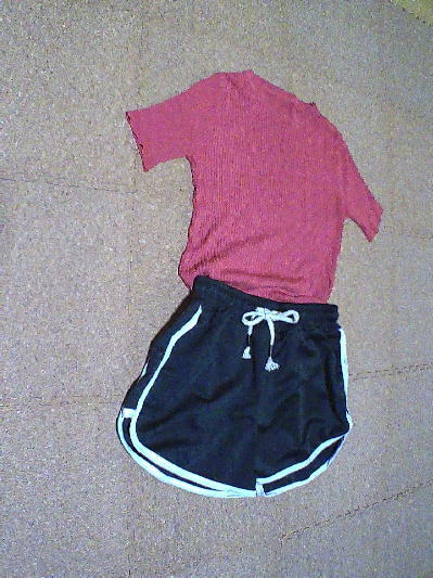 88)392円サイドラインパンツ