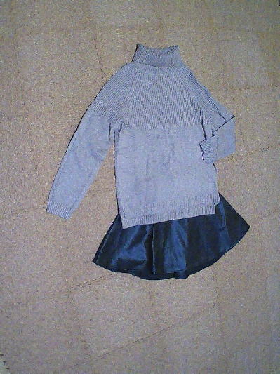 97)687円レザーのAライン・ミニスカート黒