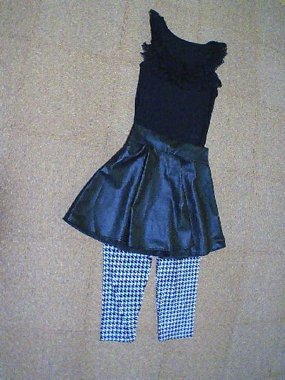 97)687円レザーのAライン・ミニスカート黒