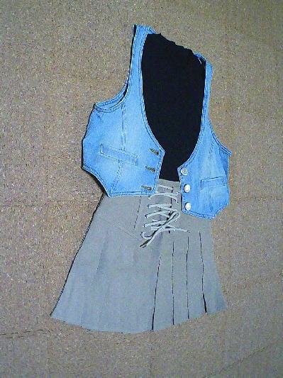 ９８）500円レースアップ・プリーツスカート