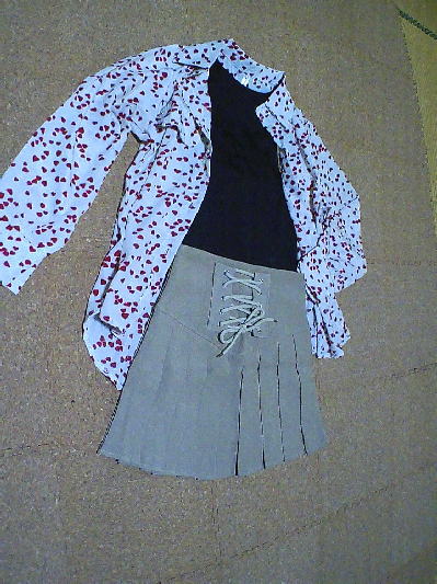 ９８）500円レースアップ・プリーツスカート