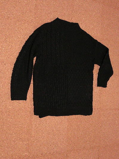 106)500円パッチワークラメニット黒