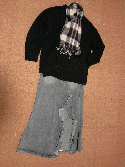 106)500円ラメ入り黒セーター