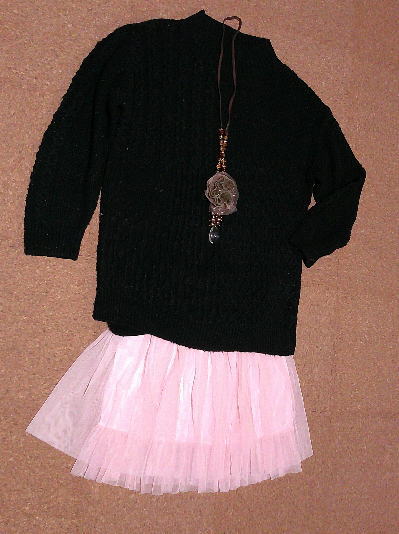 106)500円ラメ入り黒セーター