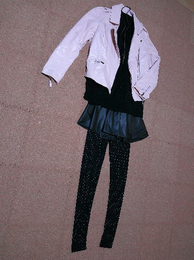 106)500円ラメ入り黒セーター