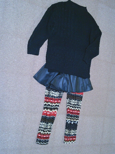 113)825円エスニック柄レギンス