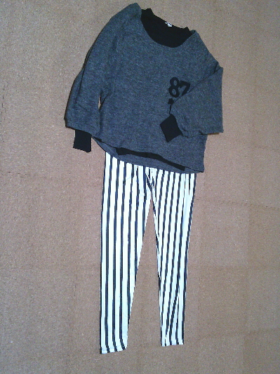 116)818円ストライプのレギンス