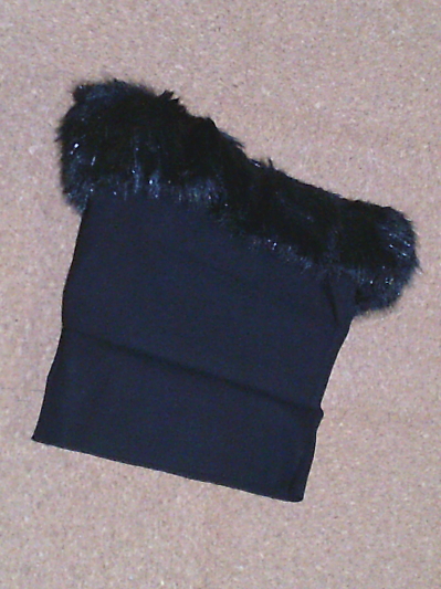 119)550円ファーのチューブトップ