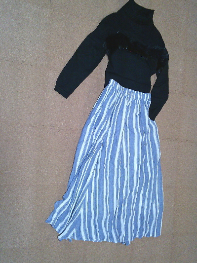 119)550円ファーのチューブトップ