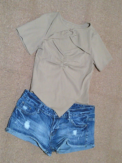 120）286円フロントハートTシャツ