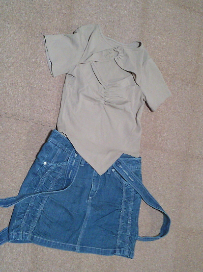 121)286円フロントハートTシャツ2