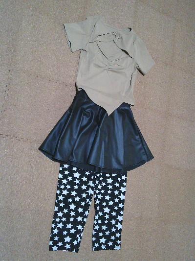 121)286円フロントハートTシャツ2