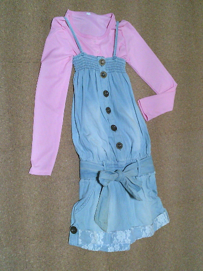 122）285円ボタン飾りの長袖Tシャツ