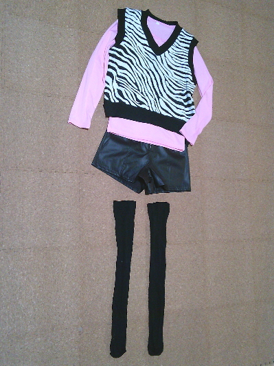 123）285円ボタン飾りの長袖Tシャツ２