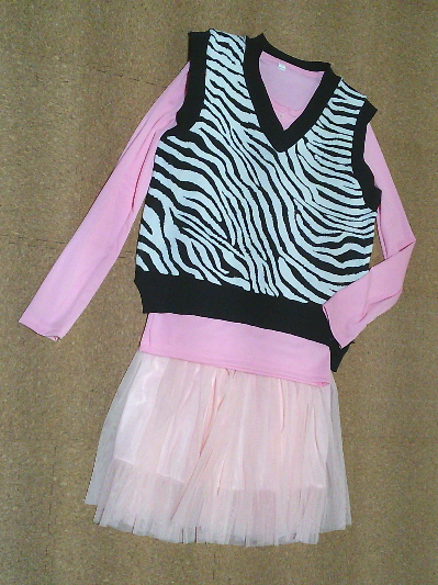 123）285円ボタン飾りの長袖Tシャツ２