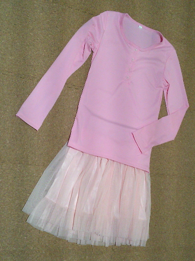 123）285円ボタン飾りの長袖Tシャツ２