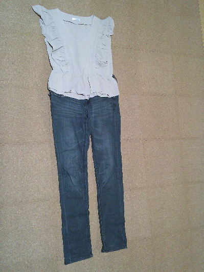 131）690円ノースリブラウス２