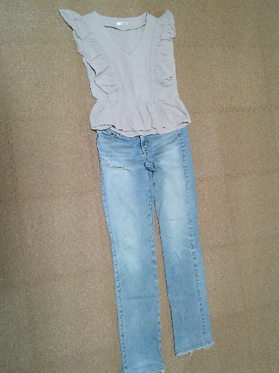 131）690円ノースリブラウス２