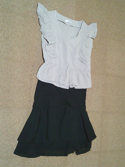 131）690円ノースリブラウス２