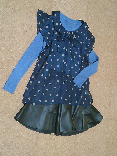 136)582円ニット・ブルー