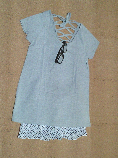 140)360円メガネ付きバックリボンTシャツ