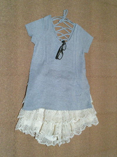 141)360円メガネ付きバックリボンTシャツ2