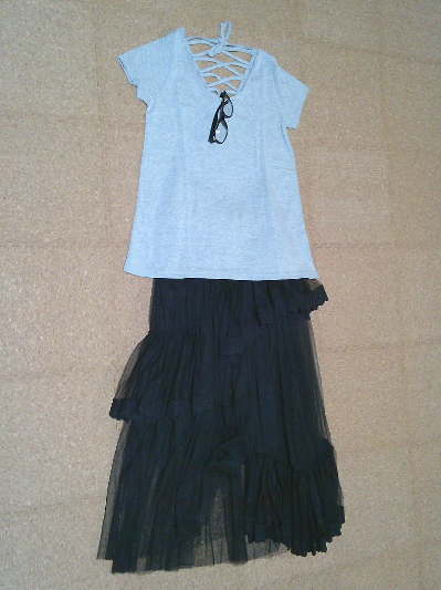 141)360円メガネ付きバックリボンTシャツ2