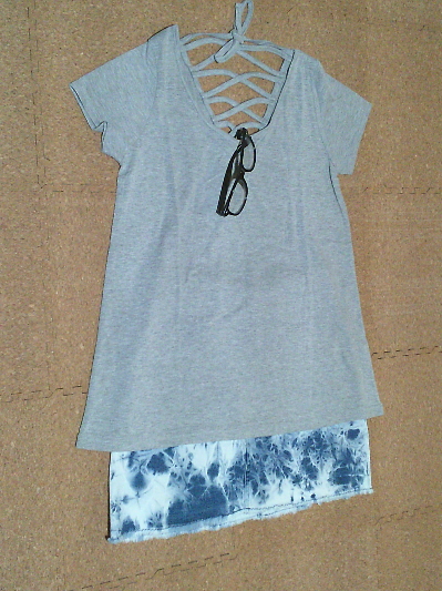 141)360円メガネ付きバックリボンTシャツ2