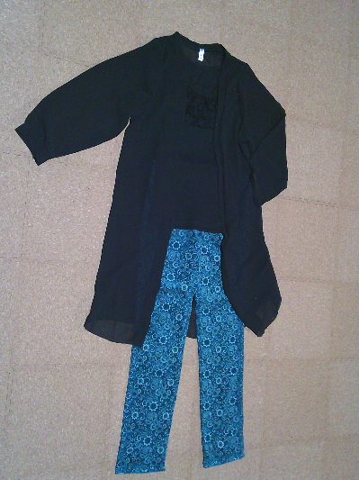 143）649円ベイズリー柄ストレッチパンツ２