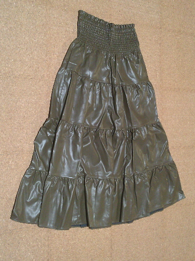 144）990円レザーティアードスカート・緑