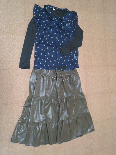 144）990円レザーティアードスカート・緑