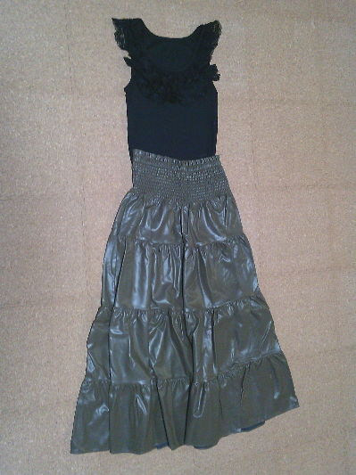 144）990円レザーティアードスカート・緑