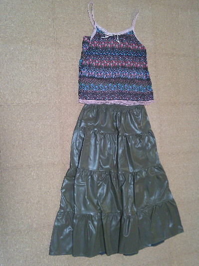 145)990円レザーティアードスカート・緑2