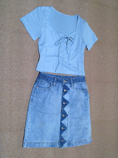 146)660円フロントリボントップス・ライトブルー