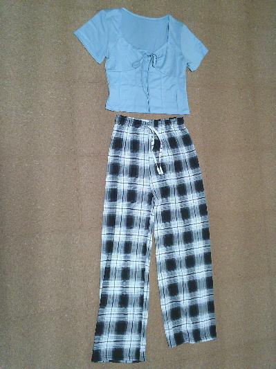 147）660円フロントリボントップス・ライトブルー２