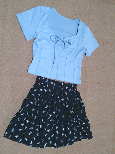 152）297円リボン柄スカート