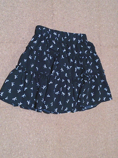 153）297円リボン柄スカート２
