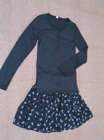 153）297円リボン柄スカート２