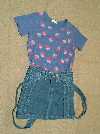 161)550円いちごTシャツ2