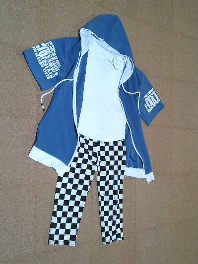 176)482円半そでパーカー青3