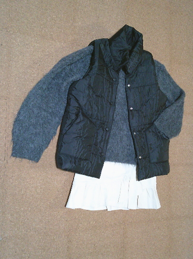 188)550円フロントギャザー・デザインミニスカート白