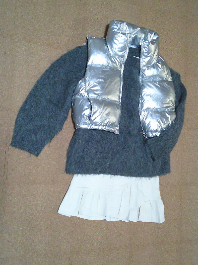 189)550円フロントギャザー・デザインミニスカート白2