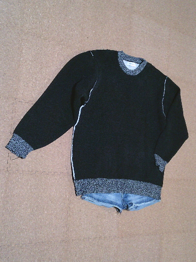 190)957円黒とグレーの配色デザインセーター