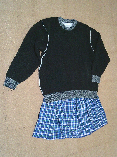 190)957円黒とグレーの配色デザインセーター