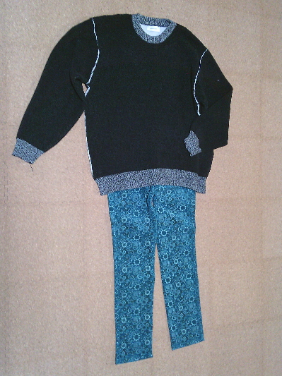 191)957円黒とグレーの配色のデザインセーター2