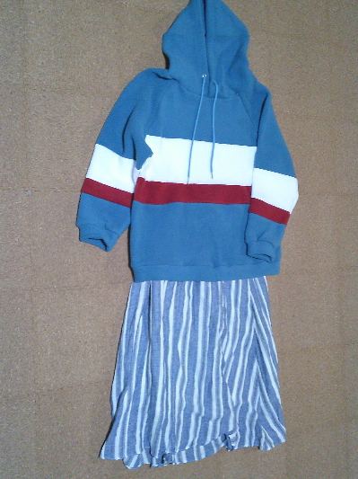 193)871円極厚デザインパーカー2